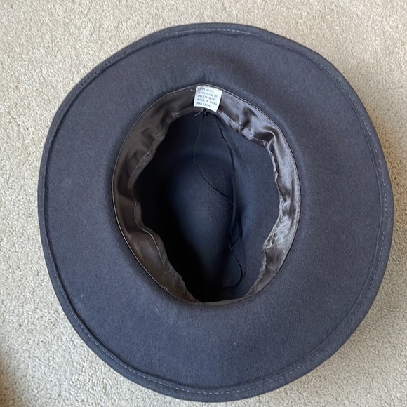 Wool Hat - Picture 2 of 3